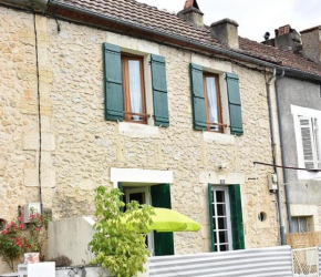 Stunning 2-Bed Cottage in Le Bugue